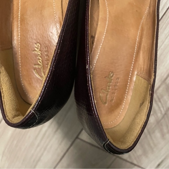 Clarks Deep Purple Wedge Shoes - Picture 10 of 12